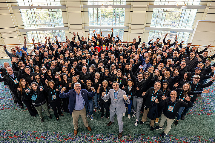 Fully Promoted Welcomes More Than 200 Attendees to Its Annual Summit