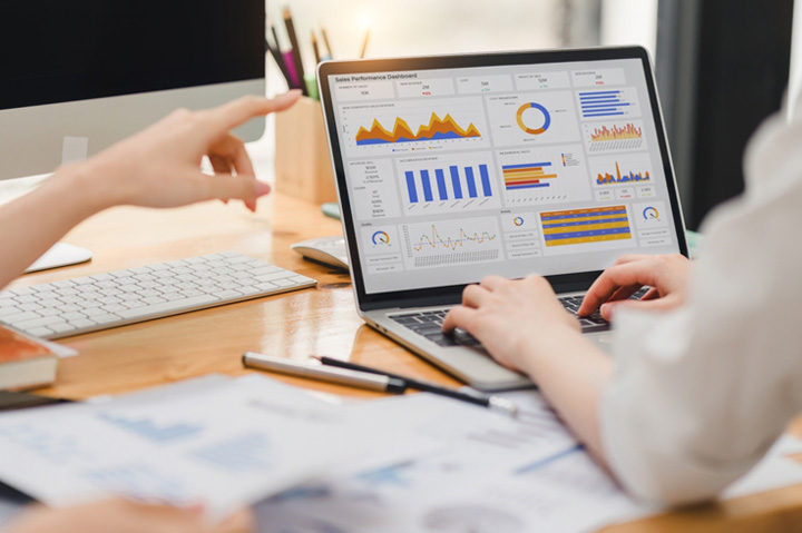 financial data analysis