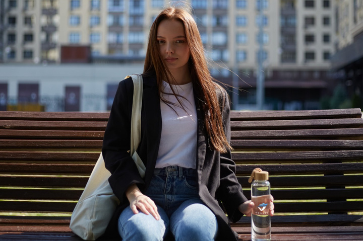 Still Cautious, Canadian End-Buyers Opted for Promo Favorites in Q3 Still Cautious, Canadian End-Buyers Opted for Promo Favorites in Q3